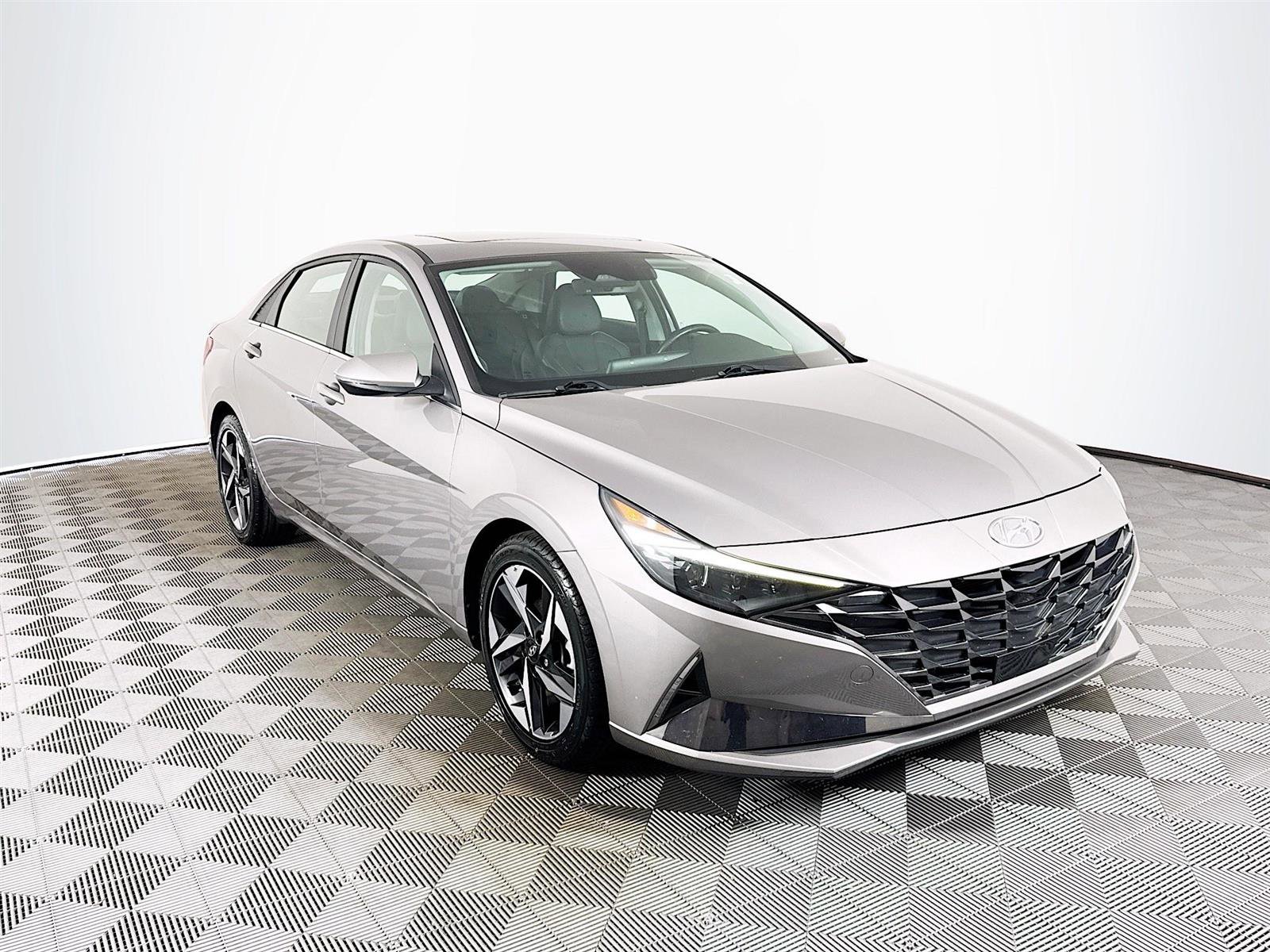 2021 Hyundai Elantra Limited photo 3