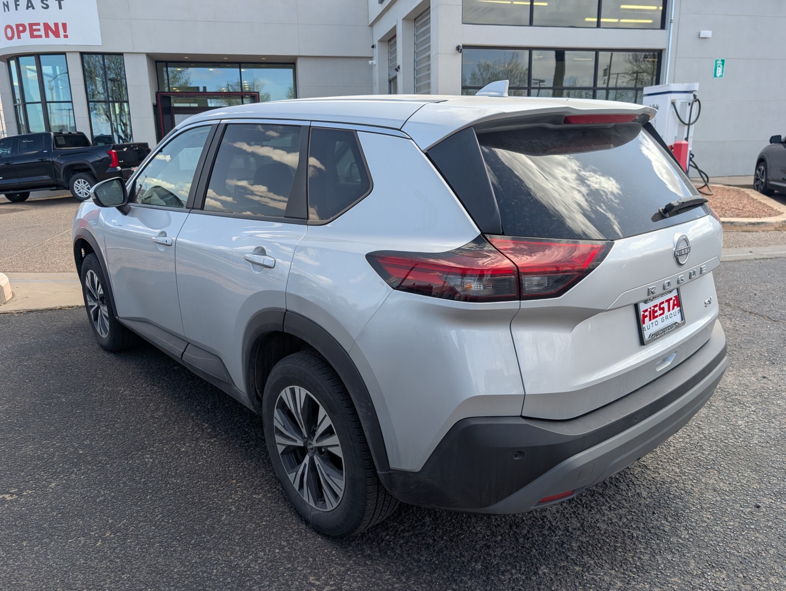 Used 2023 SILVER Nissan SV image 7