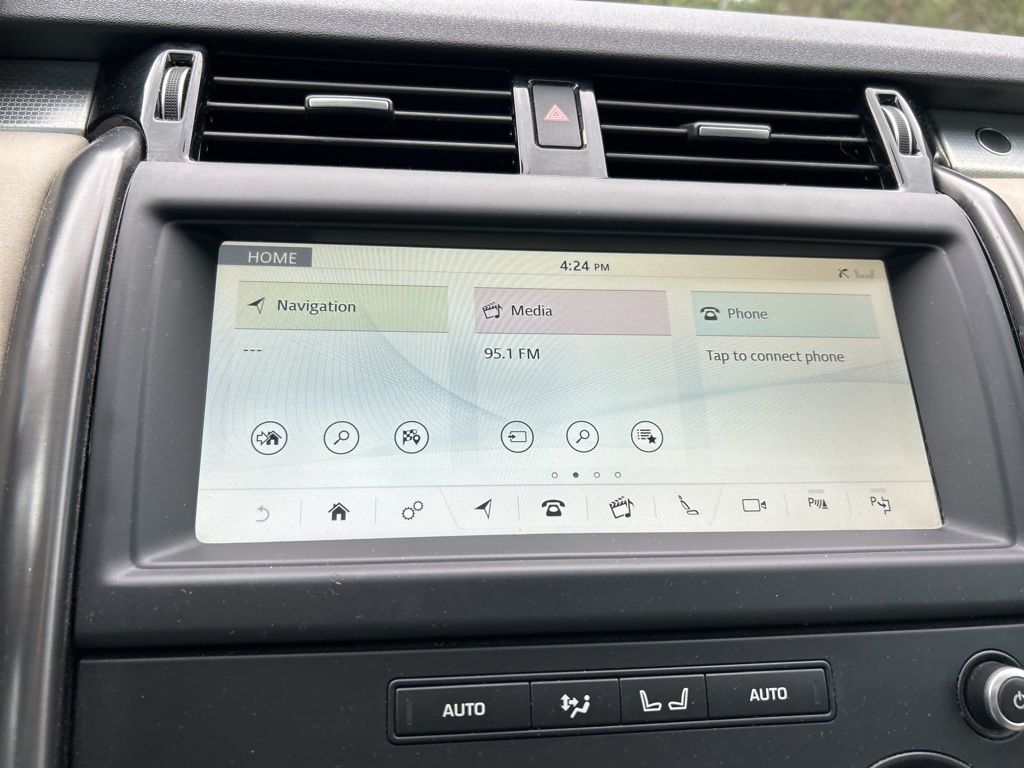 2020 Land Rover Discovery Landmark photo 26