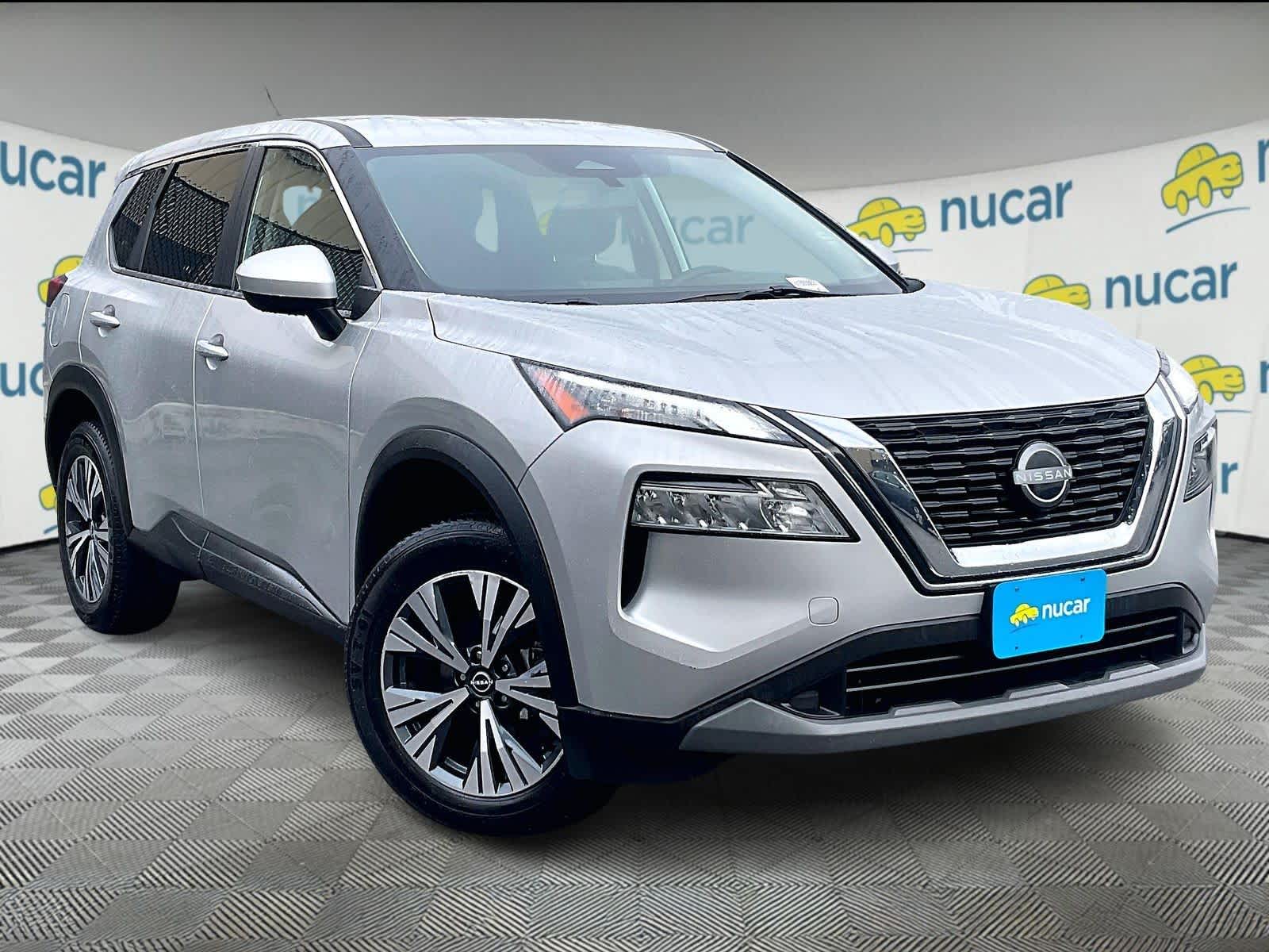 2023 Nissan Rogue SV's photo