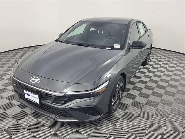 2025 Hyundai Elantra SEL Sport photo 4