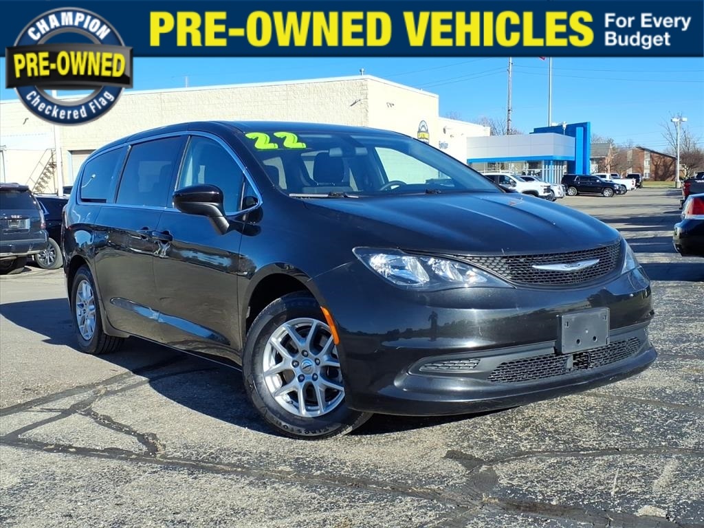 Pre-Owned 2022 Chrysler Voyager LX FWD 4D Passenger Van's photo