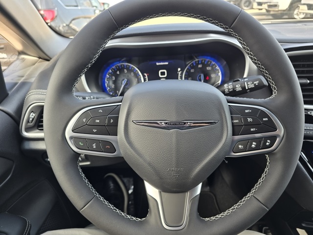 2026 Chrysler Pacifica photo 8