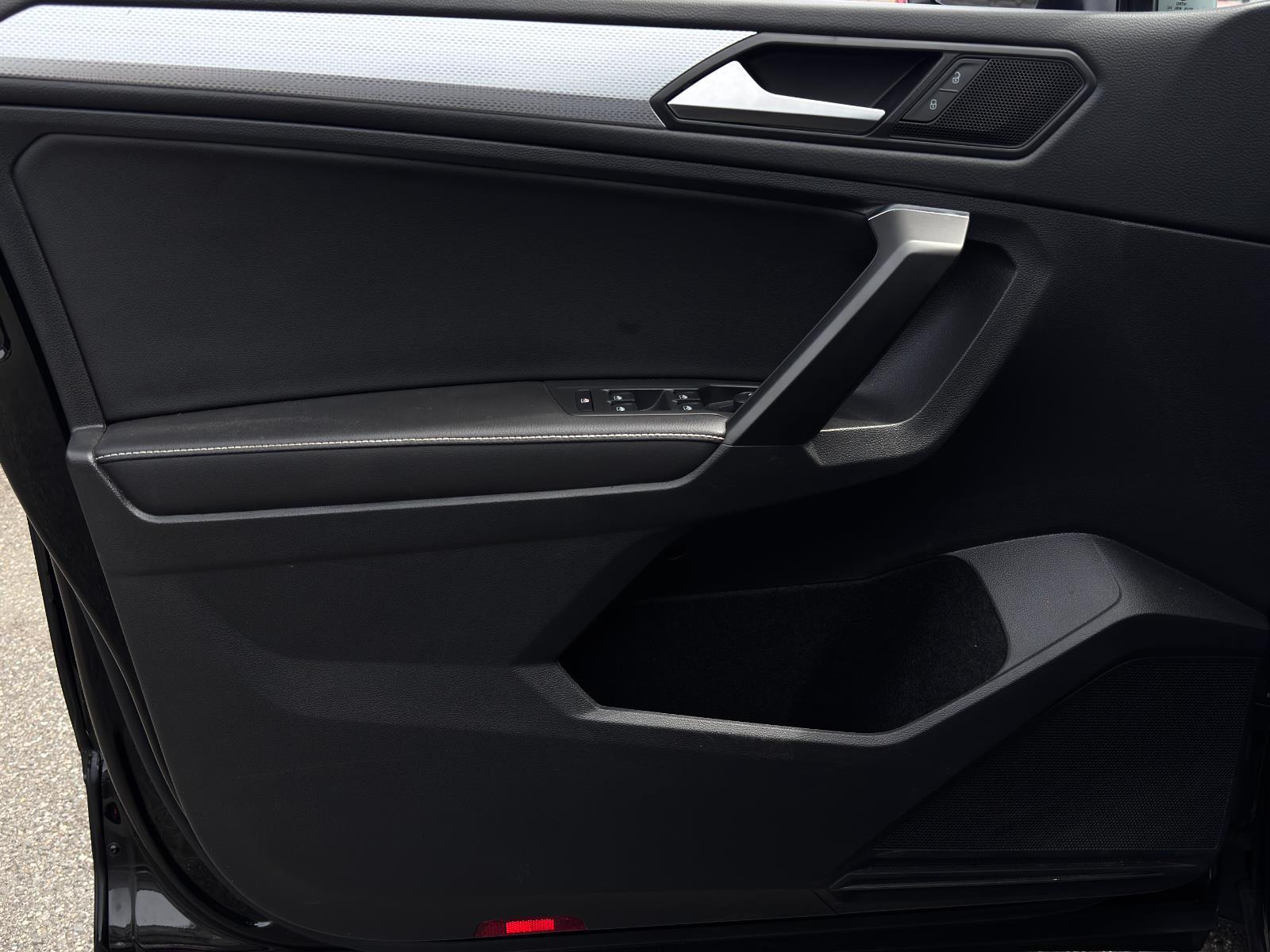 2022 Volkswagen Tiguan S photo 12