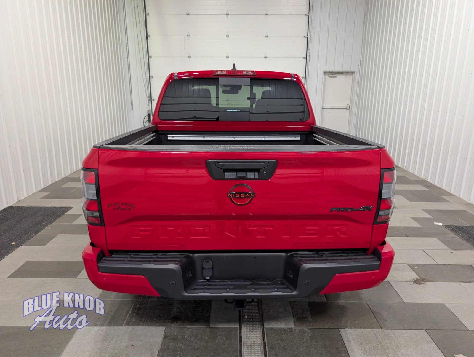 2024 Nissan Frontier PRO-4X photo 4