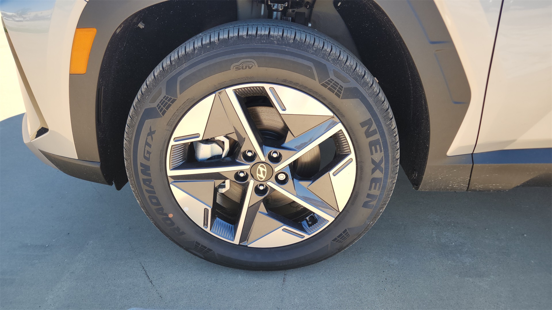2025 Hyundai Tucson Hybrid SEL Convenience photo 6