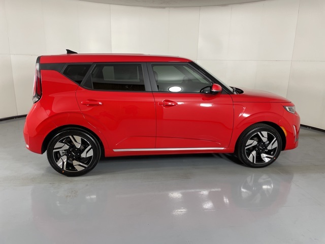 2025 Kia Soul GT-Line photo 8