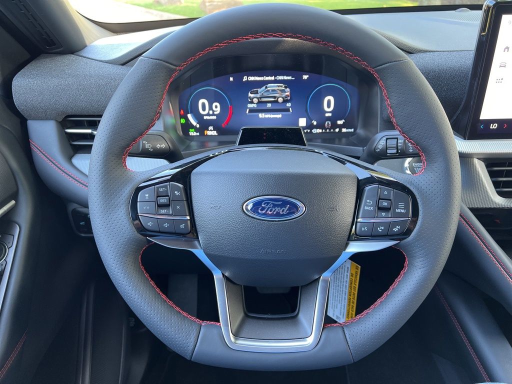 2025 Ford Explorer ST-Line photo 14