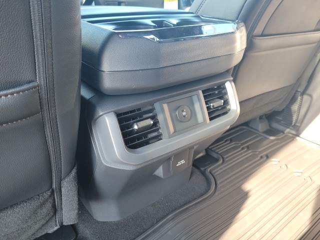 2025 Ford F-150 Lariat photo 19