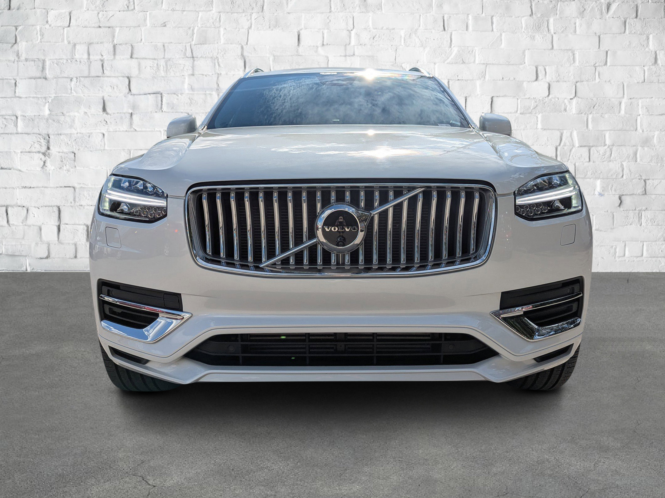 2025 Volvo XC90 photo 2