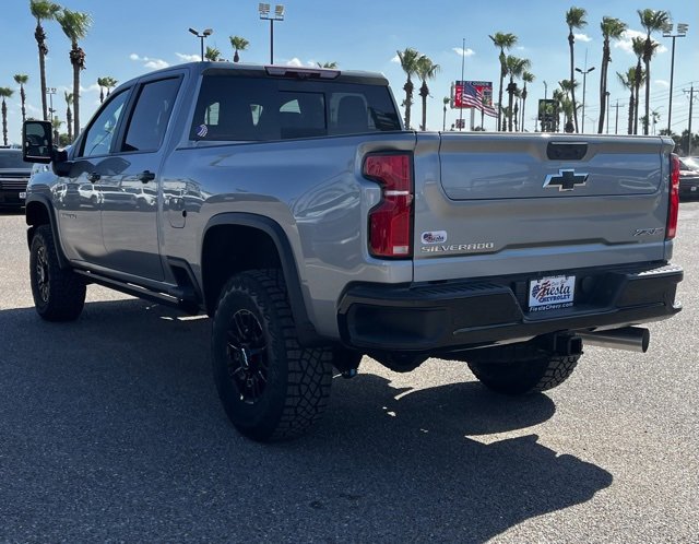 2025 Chevrolet Silverado 2500HD ZR2 photo 5