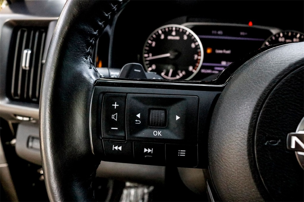 2023 Nissan Pathfinder SL photo 18