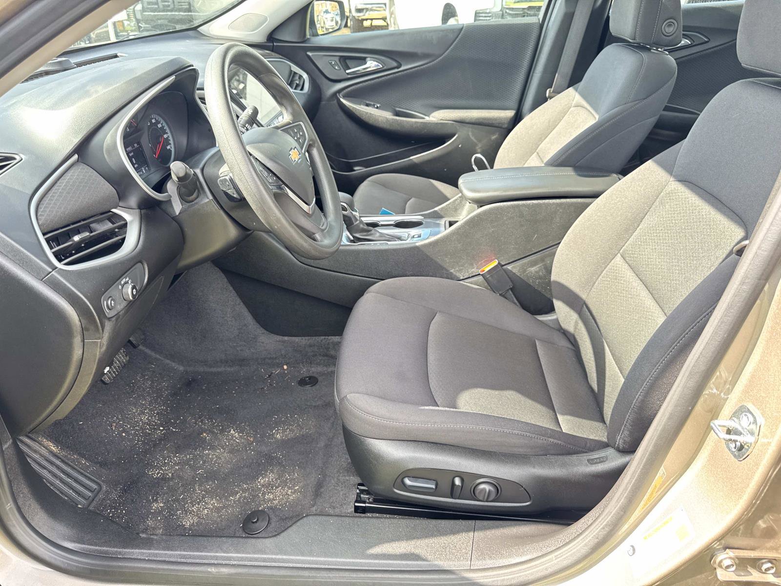 2023 Chevrolet Malibu 1LT photo 14