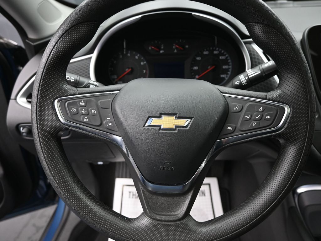 2024 Chevrolet Malibu 1LT photo 12
