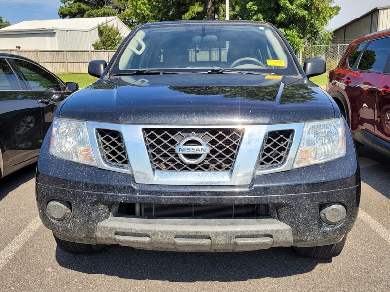2021 Nissan Frontier SV LE photo 2