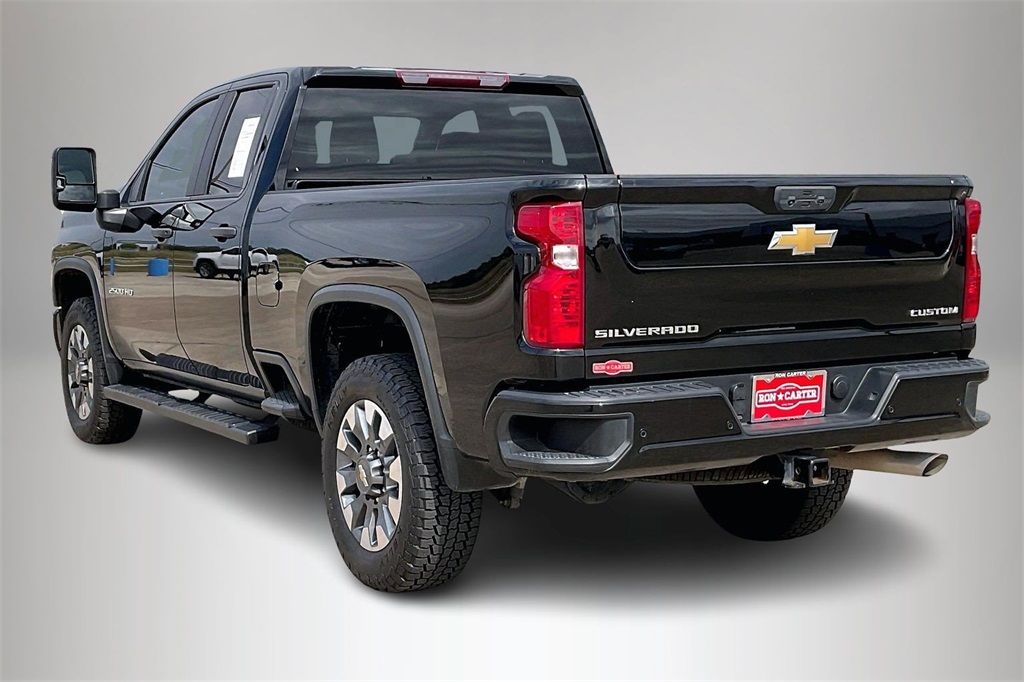 2024 Chevrolet Silverado 2500HD Custom photo 4
