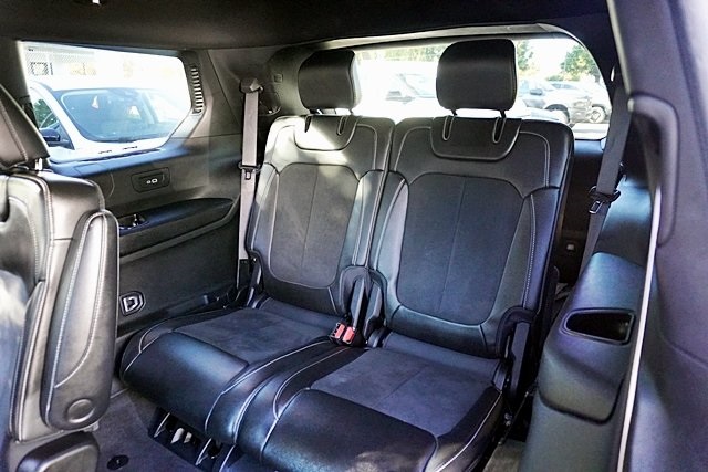 Used 2021 Silver Jeep Altitude image 19