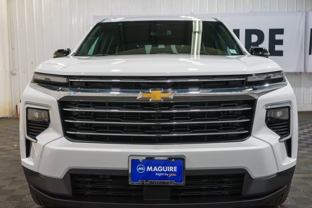 2026 Chevrolet Traverse photo 2