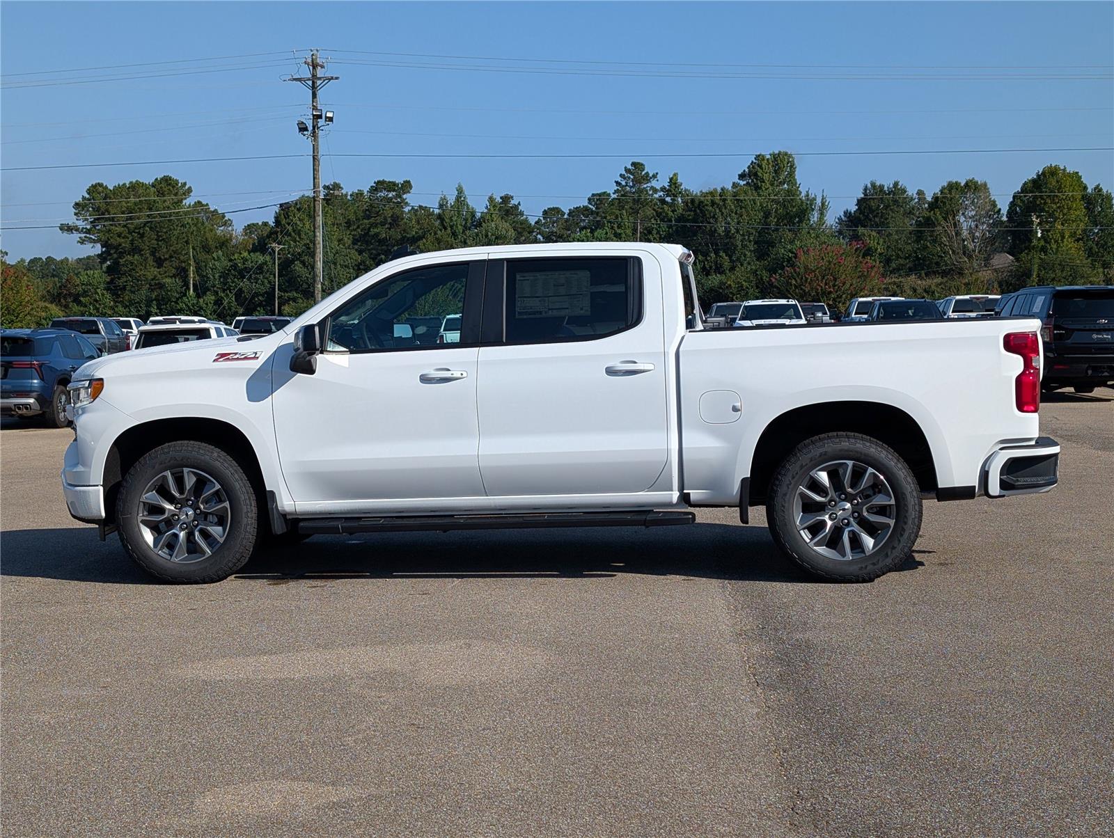 2026 Chevrolet Silverado 1500 RST photo 4