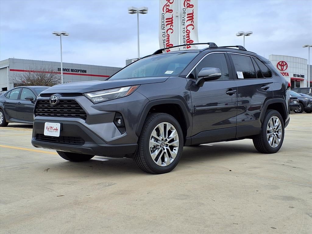 2025 Toyota RAV4 XLE Premium's photo