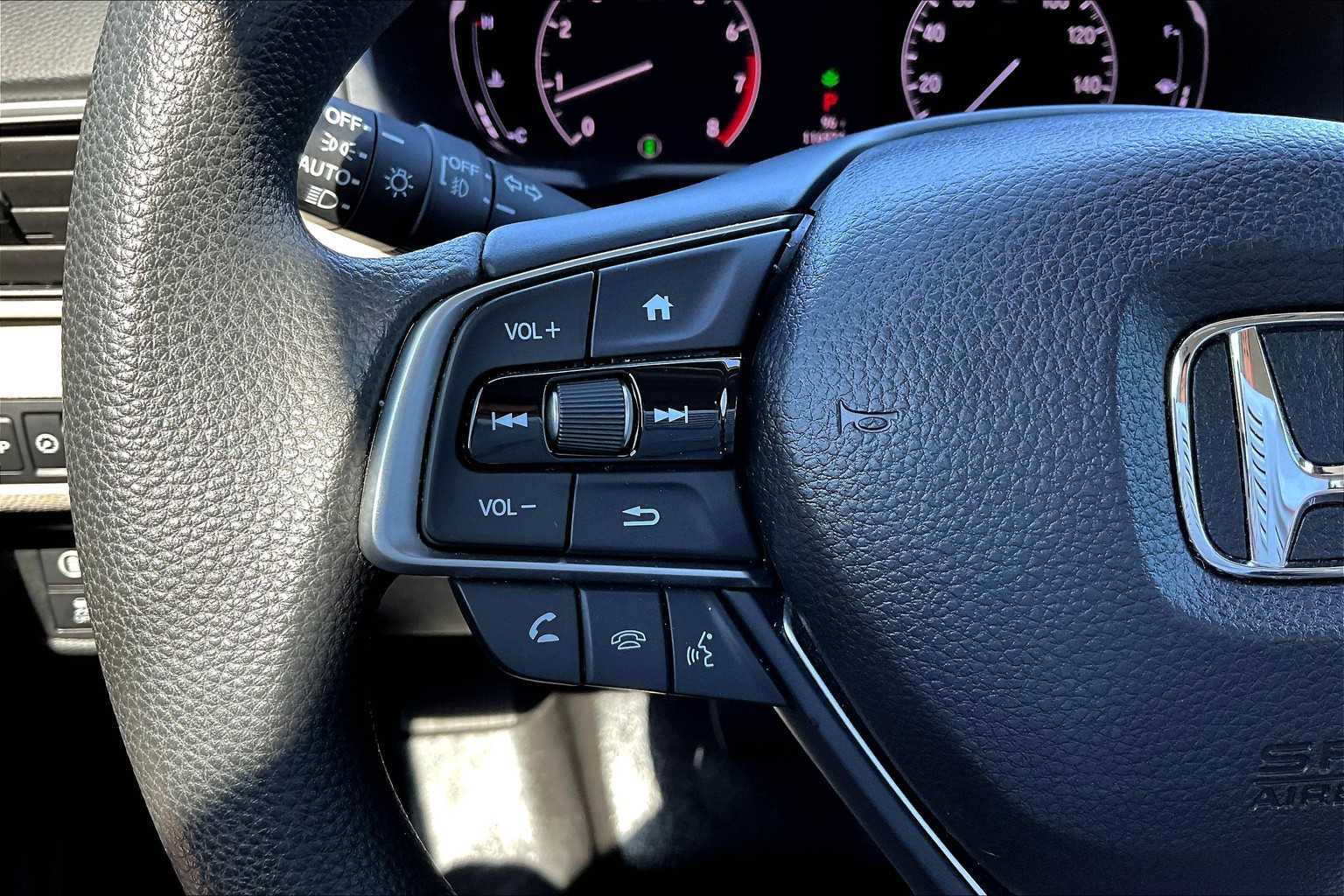 2018 Honda Accord EX 1.5T photo 23