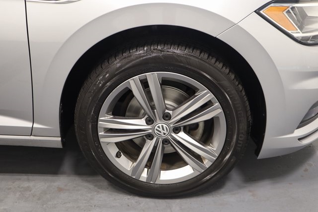 2019 Volkswagen Jetta 1.4T R-Line photo 25