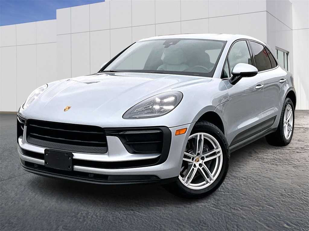 2022 Porsche Macan Base's photo