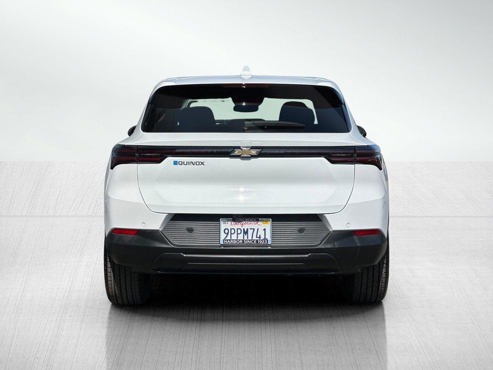 2025 Chevrolet Equinox EV 1LT photo 3