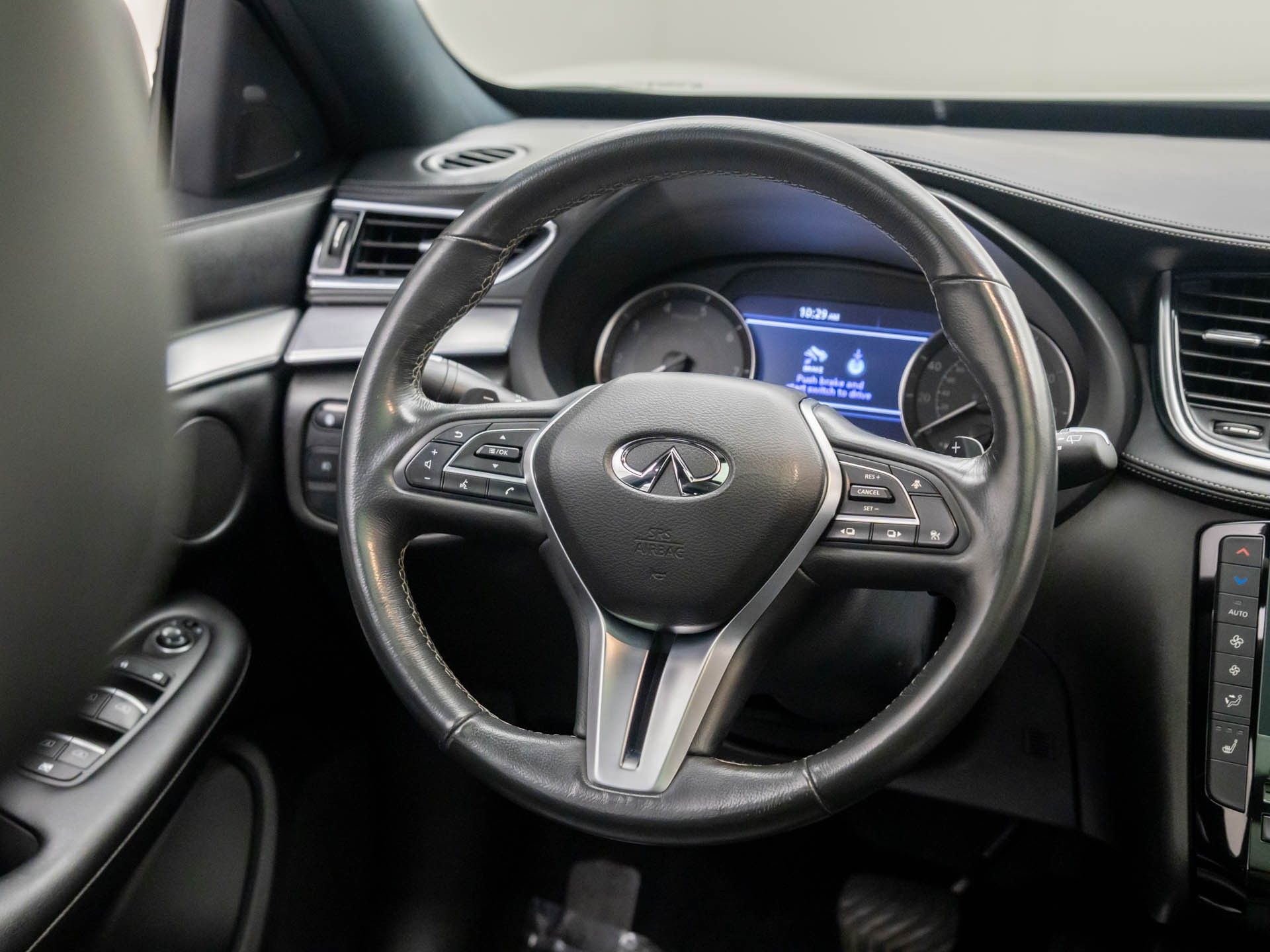 2020 Infiniti QX50 Essential AWD photo 10