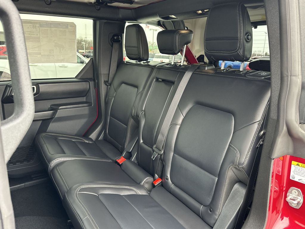 2025 Ford Bronco Badlands photo 26