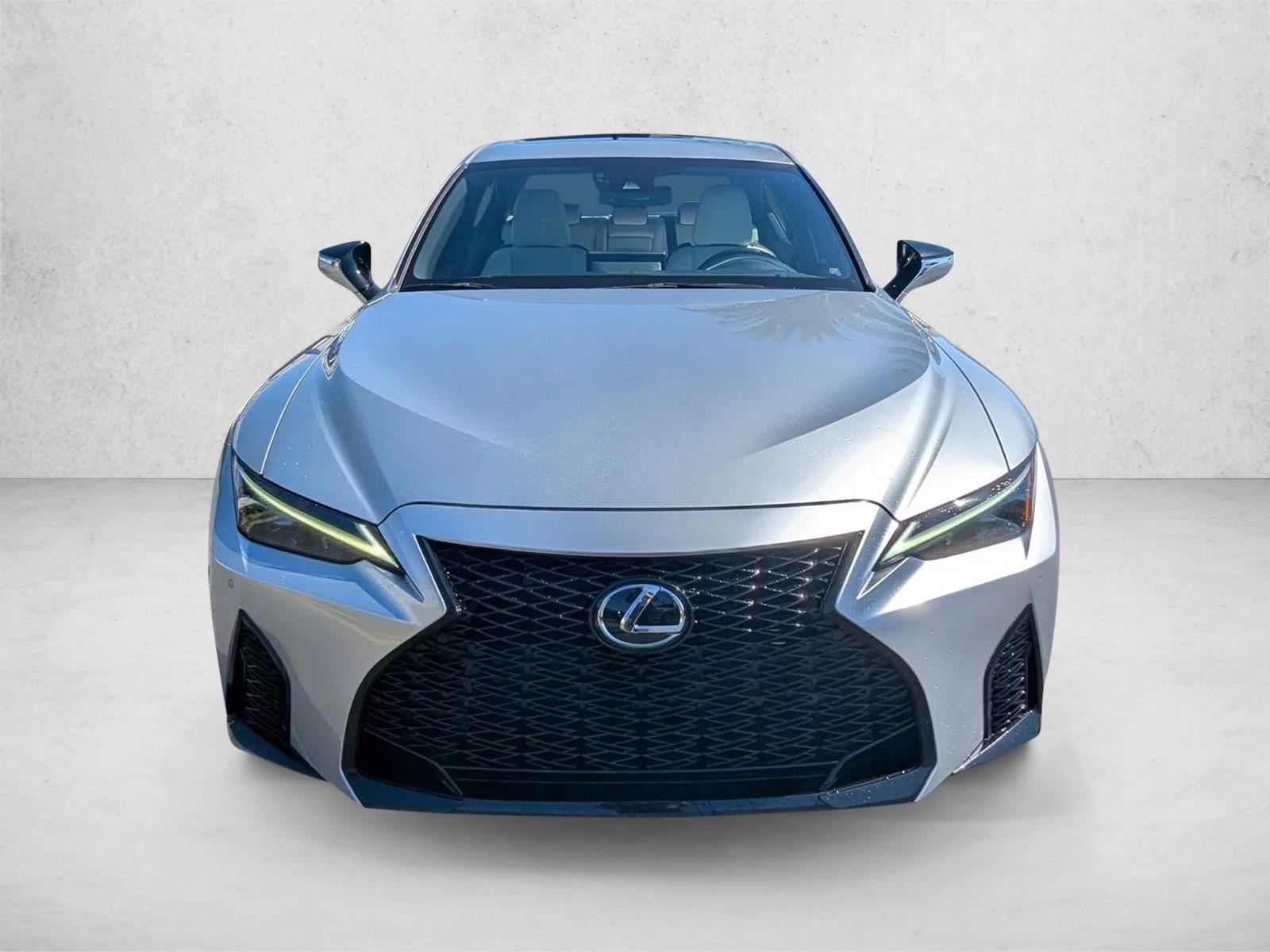 2022 Lexus IS 350 F SPORT photo 2
