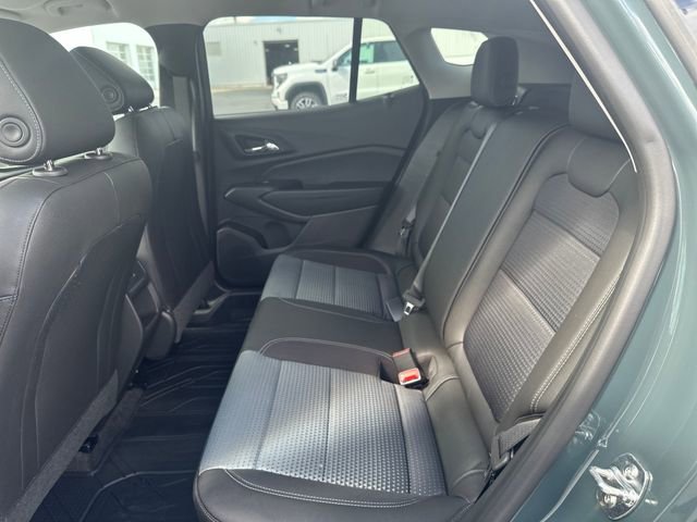2025 Chevrolet Trax LT photo 19