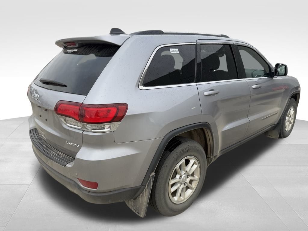 2020 Jeep Grand Cherokee Laredo E photo 3