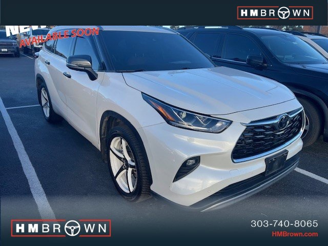 2021 Toyota Highlander Platinum's photo