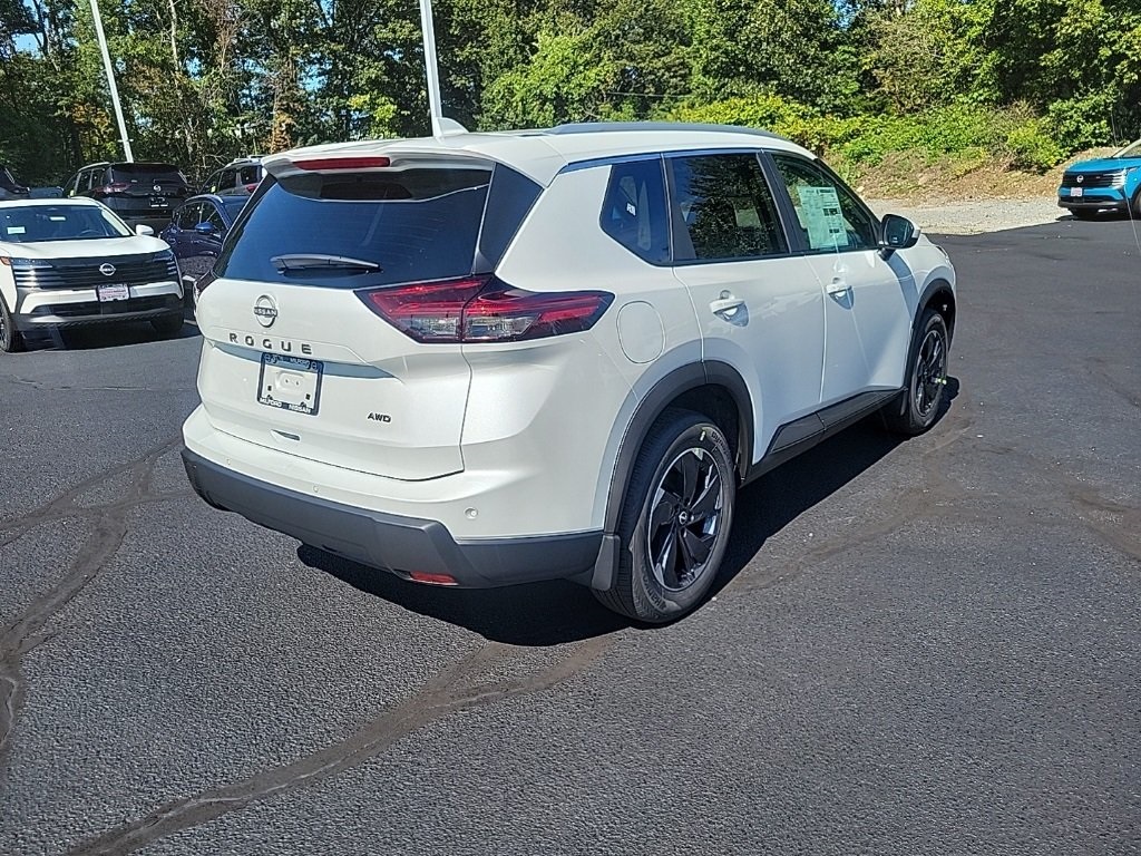 2026 Nissan Rogue SV photo 3