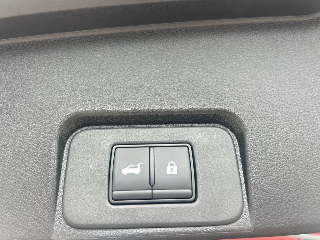 2026 Nissan Rogue SV photo 10