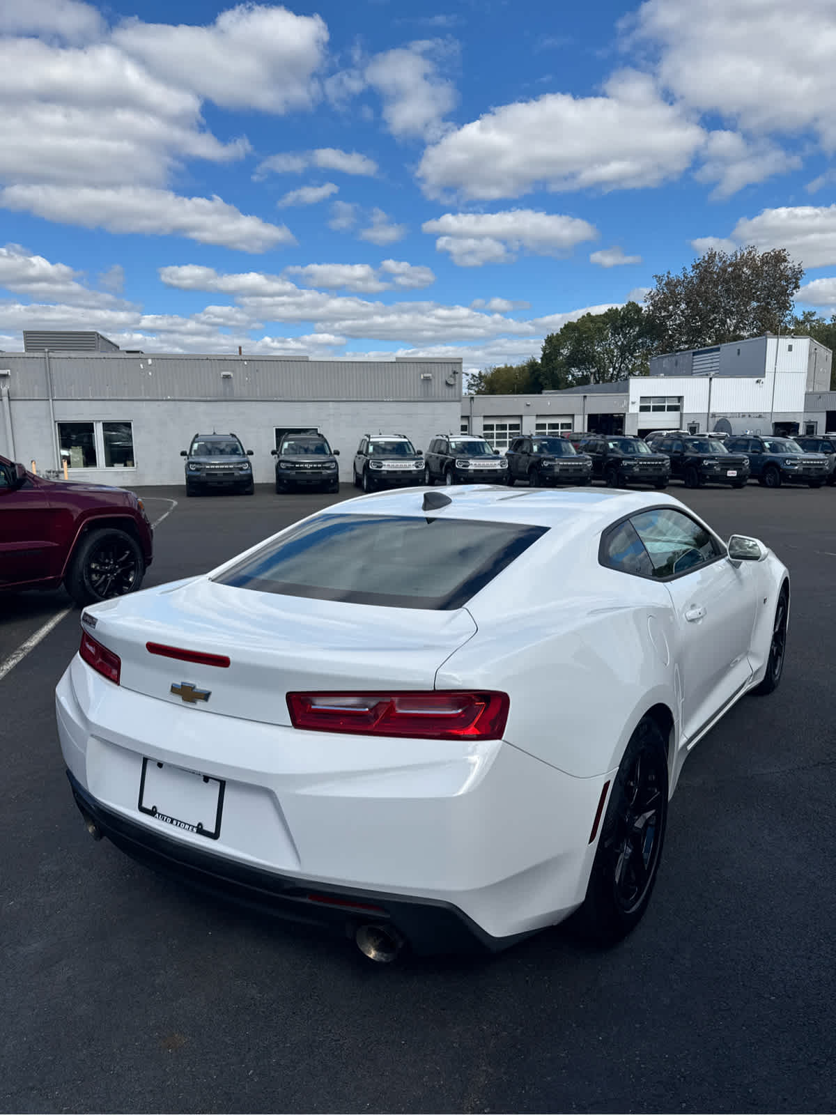 2017 Chevrolet Camaro 1LT photo 3