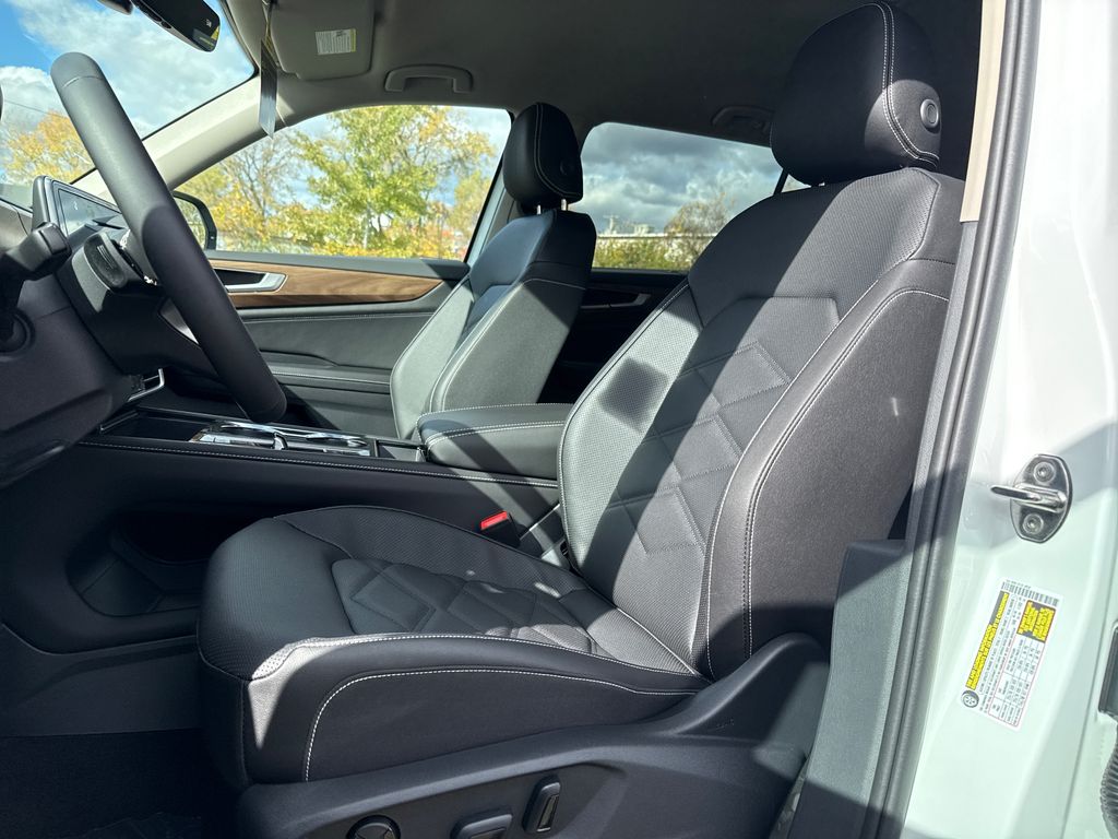 2026 Volkswagen Atlas SE Technology photo 3