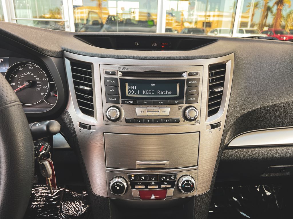 2013 Subaru Legacy 2.5i Premium photo 16