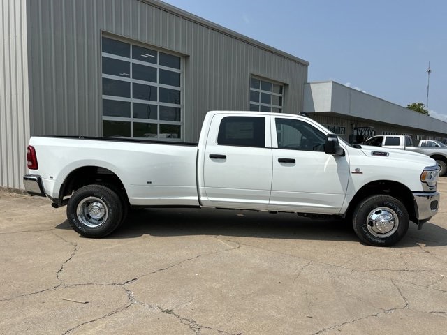 2024 Ram 3500 photo 2