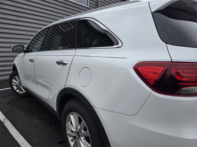 2019 Kia Sorento LX photo 3