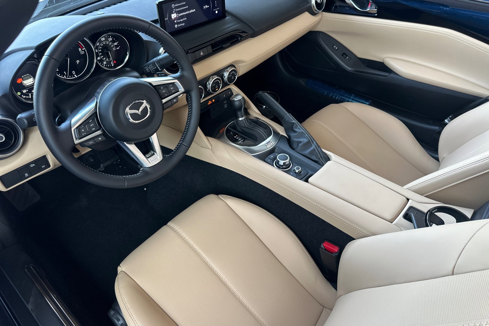 2025 Mazda MX-5 Miata Miata Grand Touring photo 11