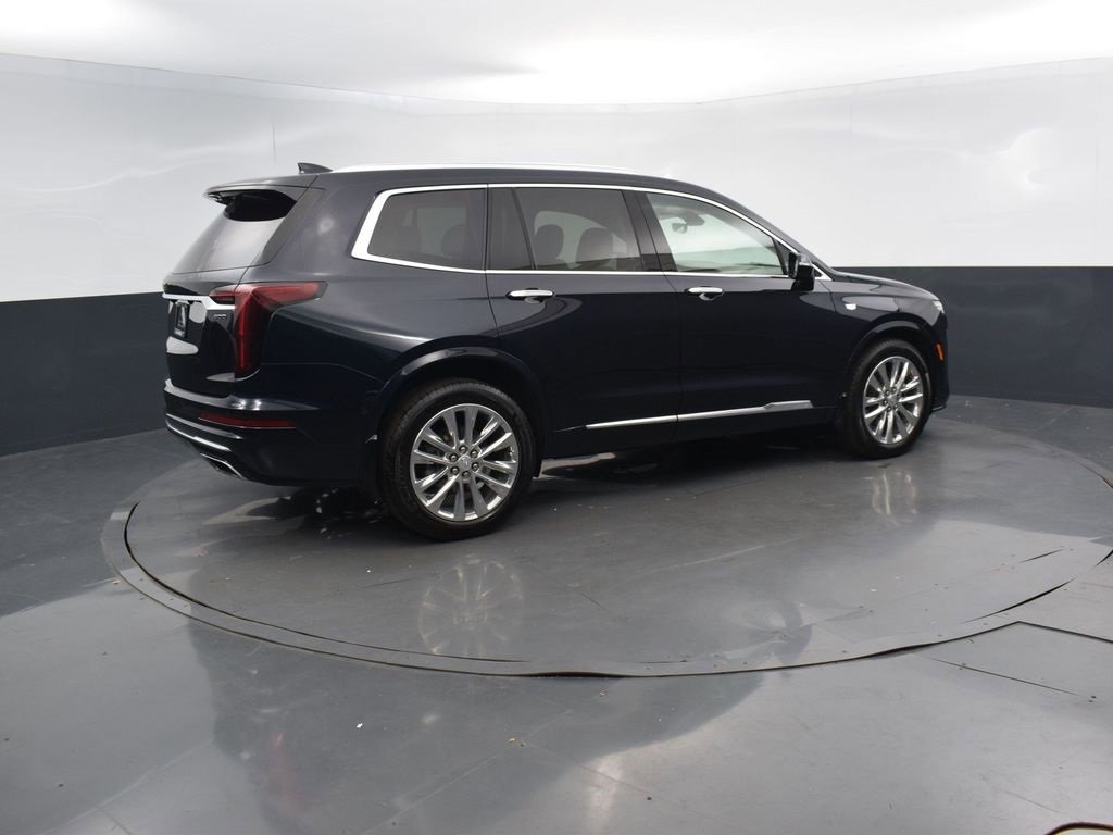 2022 Cadillac XT6 Premium Luxury photo 3