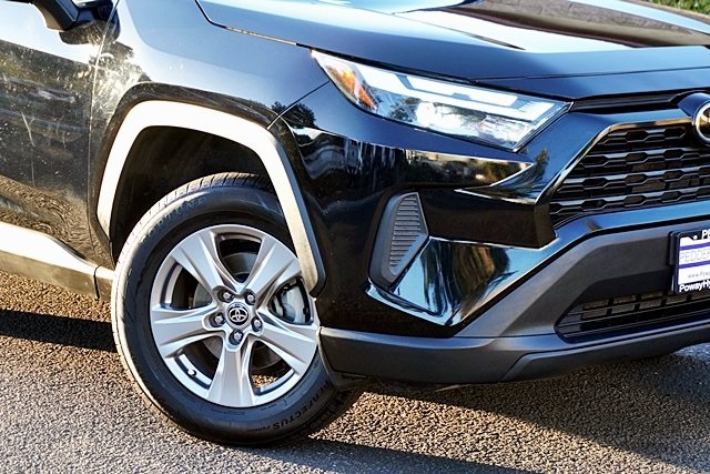 Used 2023 Black Toyota XLE image 3
