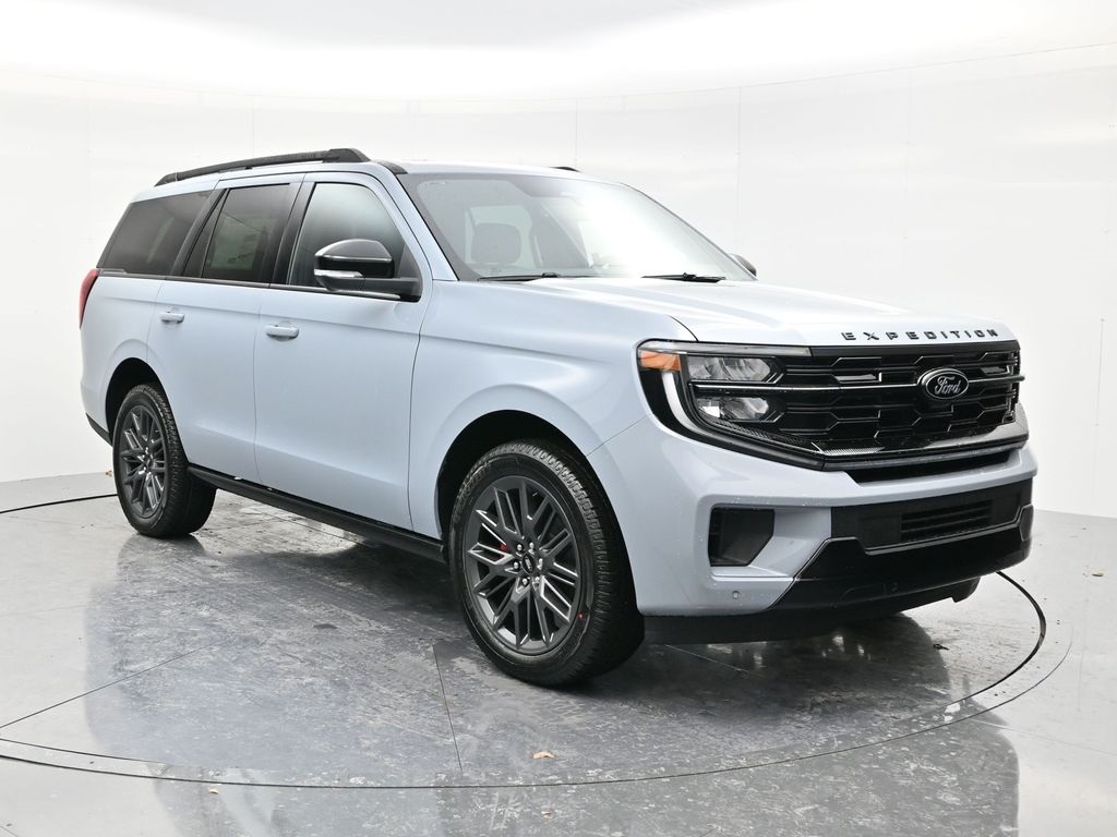 2025 Ford Expedition Platinum's photo