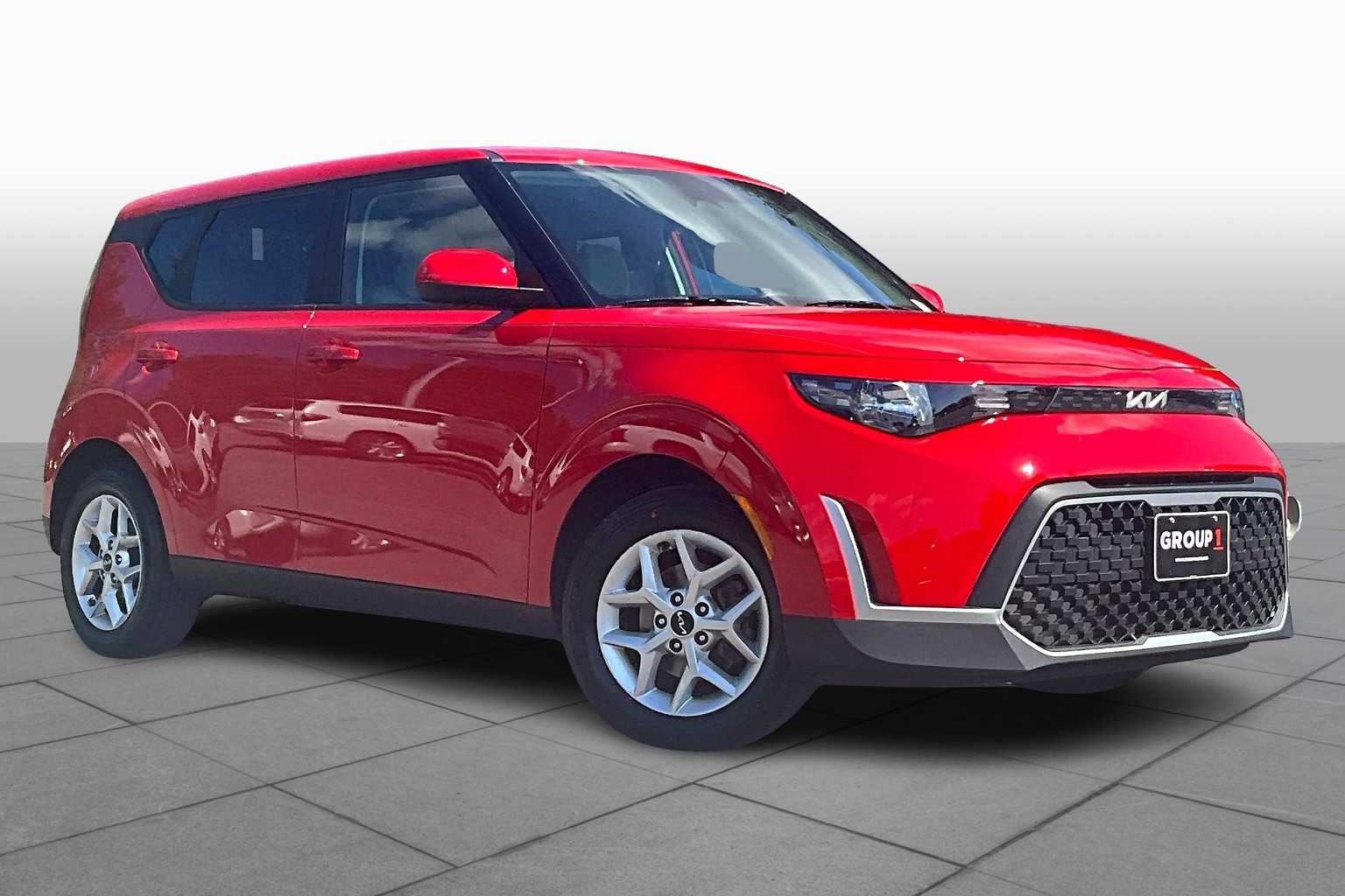 2023 Kia Soul LX photo 2