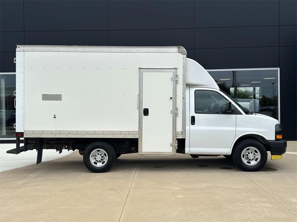 2019 Chevrolet Express 3500 Work Van photo 2