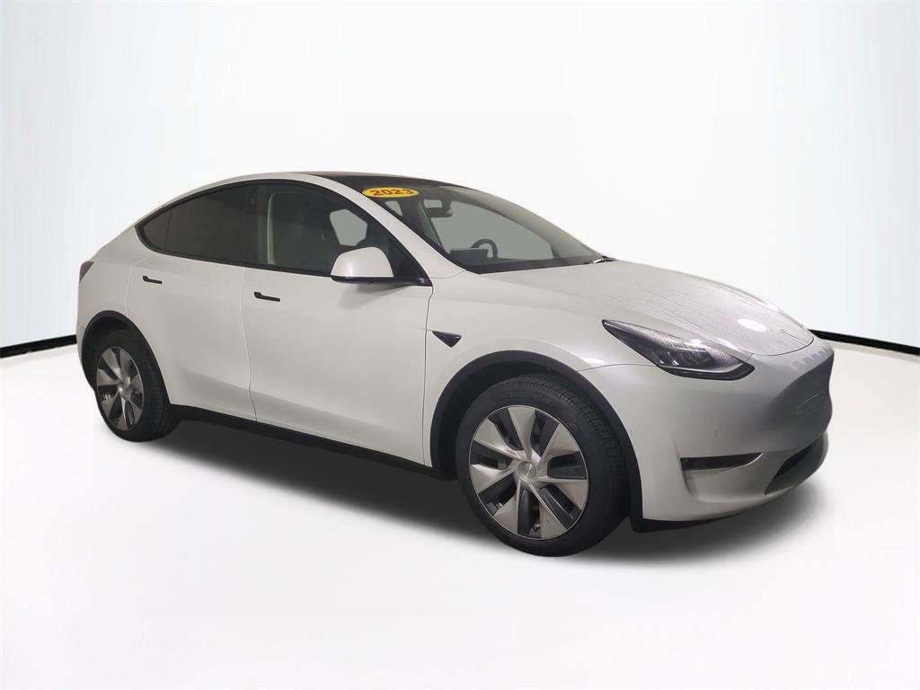 2022 Tesla Model Y Long Range's photo