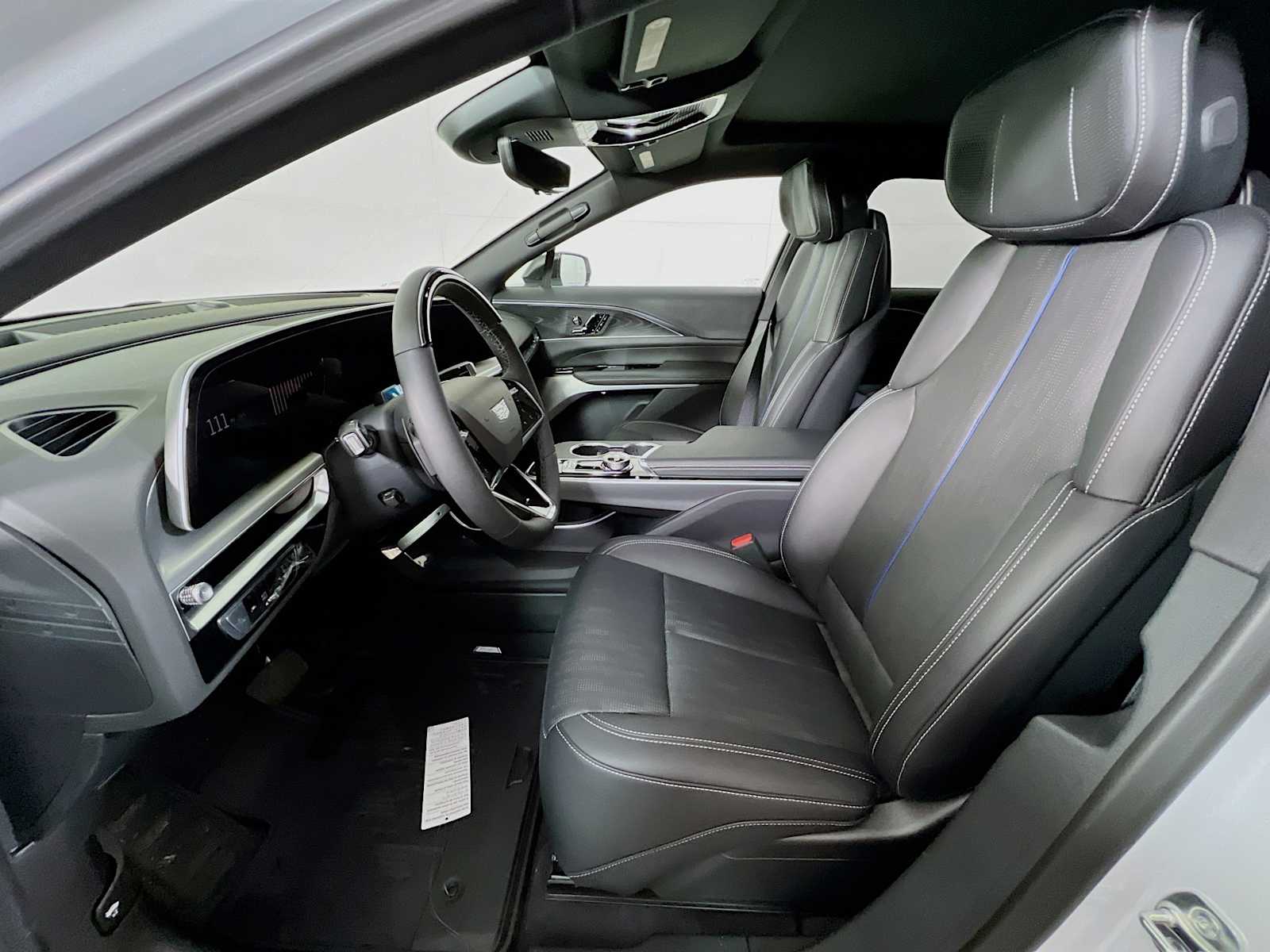 2025 Cadillac Lyriq Sport photo 4