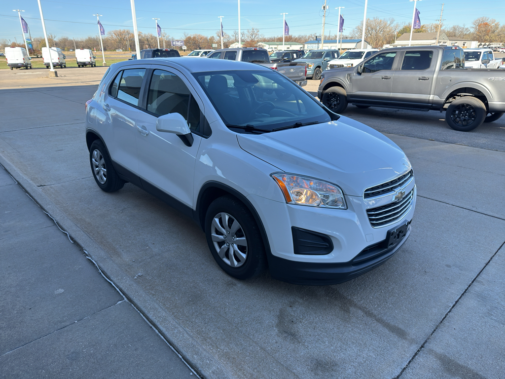 2016 Chevrolet Trax LS photo 3